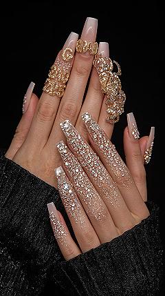 Bold Graduation Acrylic Nails: 2026 Trends in Gold Letters & Bling