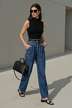 90s Minimalist Chic Outfits: Timeless Wide Leg Jean Styles for Daily Fits