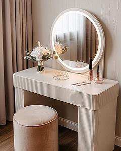 Modern Elegant Bridal Prep Station: Aesthetic Small Bedroom Design