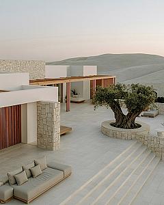 Tropical Modern Villa: Mediterranean Elegance in a Rural Retreat