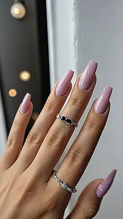 Fall Nail Trends That Will Keep You Stylish All Season