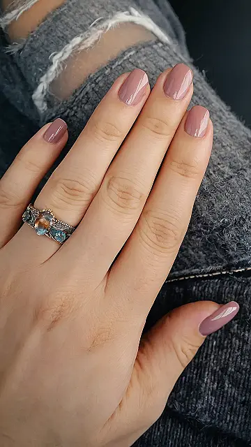 Seasonal Nail Inspiration for a Festive Fall Look