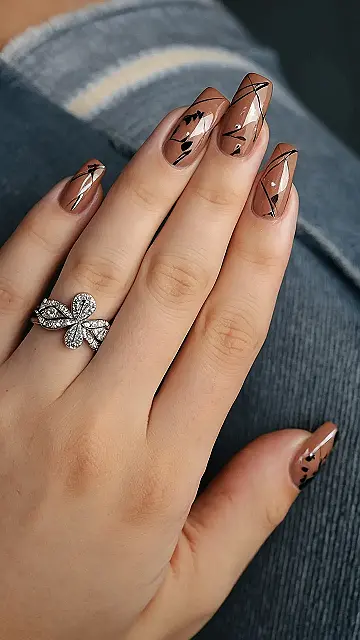 Purple Reign: Fall’s Royal Nail Look