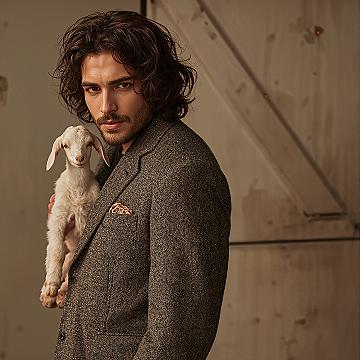 Rugged Charm: Top Messy Waves for Men with Thick Curly Hair