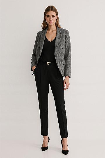 Kate Middleton’s Classy Workwear: Blazer Outfit Secrets