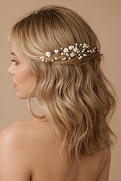 Chic Side-Swept Wedding Hair: Effortless Bridal Style