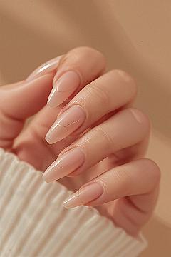 Classy Nude & Gold Almond Nails: Minimalist Elegance