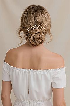 Dreamy Low Ponytail: Pearl & Gold Bridal Hairpiece Perfection