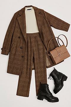 Boho Academia Vibes: Styling Fall’s Must-Have Plaid Pants
