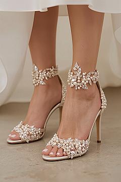 Glamorous Bridal High Heels: Sparkling Wedding Shoe Perfection
