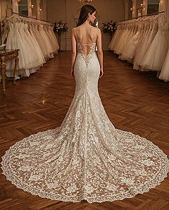 Chic Fitted Lace Wedding Dress with Open Back and Train