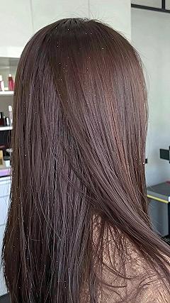 Maintaining Deep Red Glossy Strands Between Salon Visits