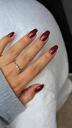 Wine & Nails: