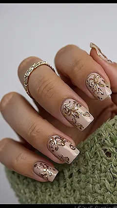 Sparkle & Sass: 2025’s Tiny Trend