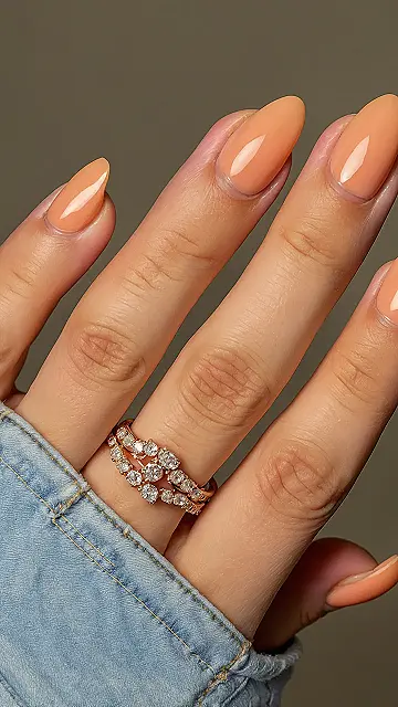 Glimmering Peach Polish