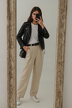 Autumn Street Style: Chic Relaxed Trousers Outfits for 2025