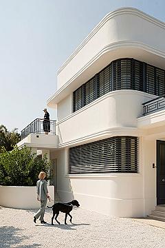 Chic White Art Deco House: Modern Residential Architecture Goals