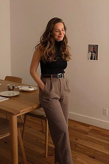 Pairing Brown Checkered Trousers With a Black Turtleneck