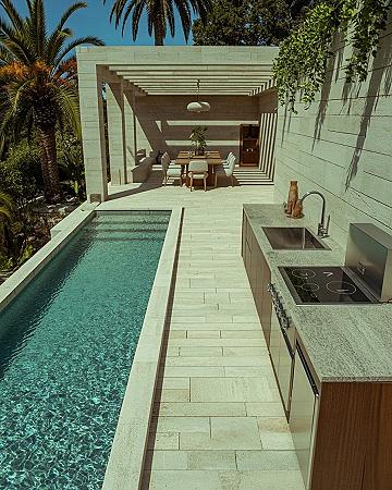 Ultimate Luxury Backyard: Dream Pool & Outdoor Kitchen Design