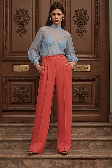 Bold & Classy: Vibrant Colorblock Outfits for Spring 2025