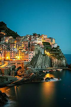 Cinque Terre Nights: Pretty City Pictures of Italy’s Enchanting Travel Spots