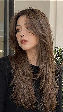 Maintaining Long Layers and Bangs Between Salon Visits