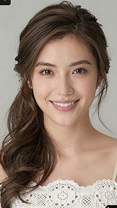 Styling A Side Swept Ponytail For Special Events