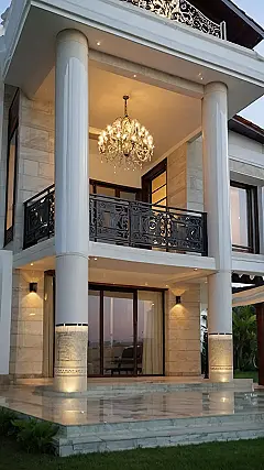 *   Nowstalgia Manor