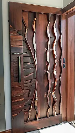 Entrance Echoes