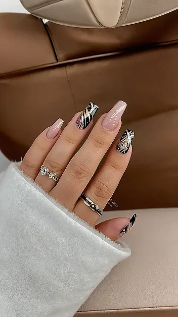 Quick & Chic Nails
