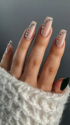 Sparkling Chic: Nail Art That’s Out of This World!: