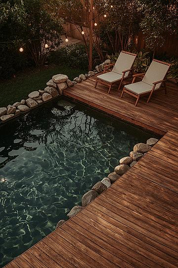 Tiny Backyard Oasis: Serene Garden Pond Design Ideas