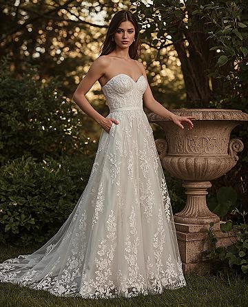 Secret Garden Lace Corset Wedding Dress: Your Dream Fantasy
