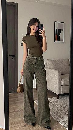 Styling Monochromatic Olive Tones for Winter