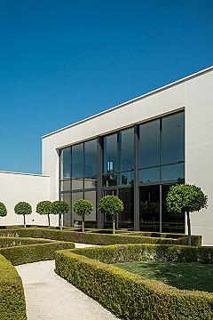 Stunning Mansion Exteriors: Top Modern French Home Design Tips