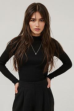 Modern Edge: Aesthetic Butterfly Haircut with Wispy Curtain Bangs