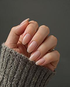 Soft Oval Nude Nails: Chic & Subtle Gel Ideas for Timeless Style