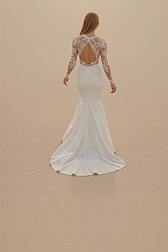 Open Back Mermaid Wedding Dress: Long Sleeves for Beach Brides