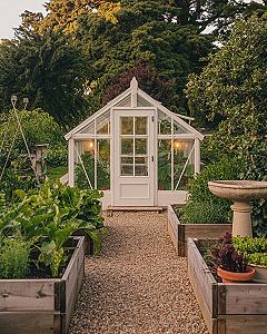 Dream Greenhouse Ideas: Picturesque Kitchen Garden Design