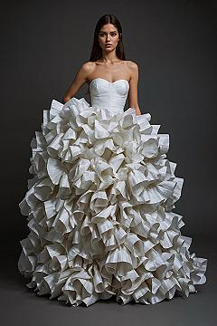 Glamorous Floral Wedding Gown: A 2026 Bridal Masterpiece