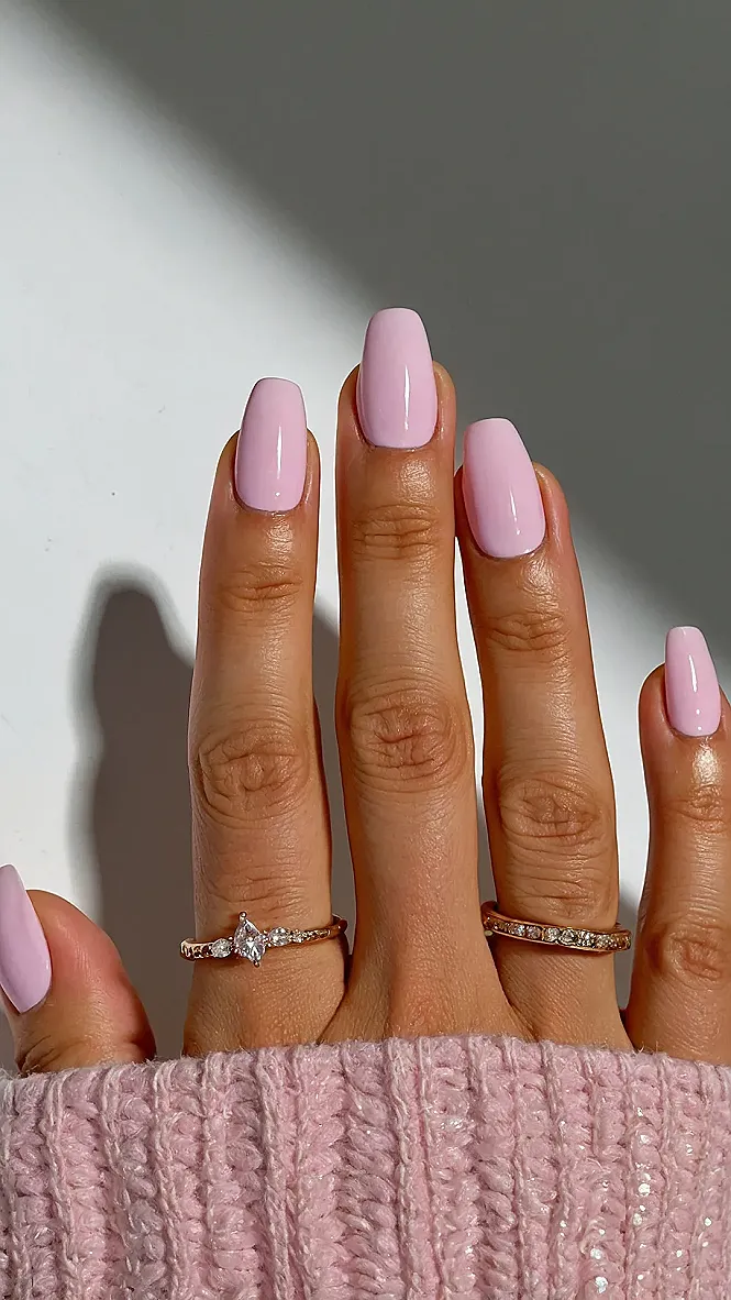 Sunshine Hues on Tips