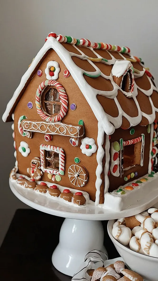 House of Holiday Hues