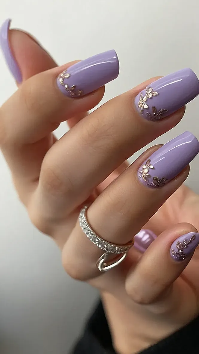 Chic Lavender Nails