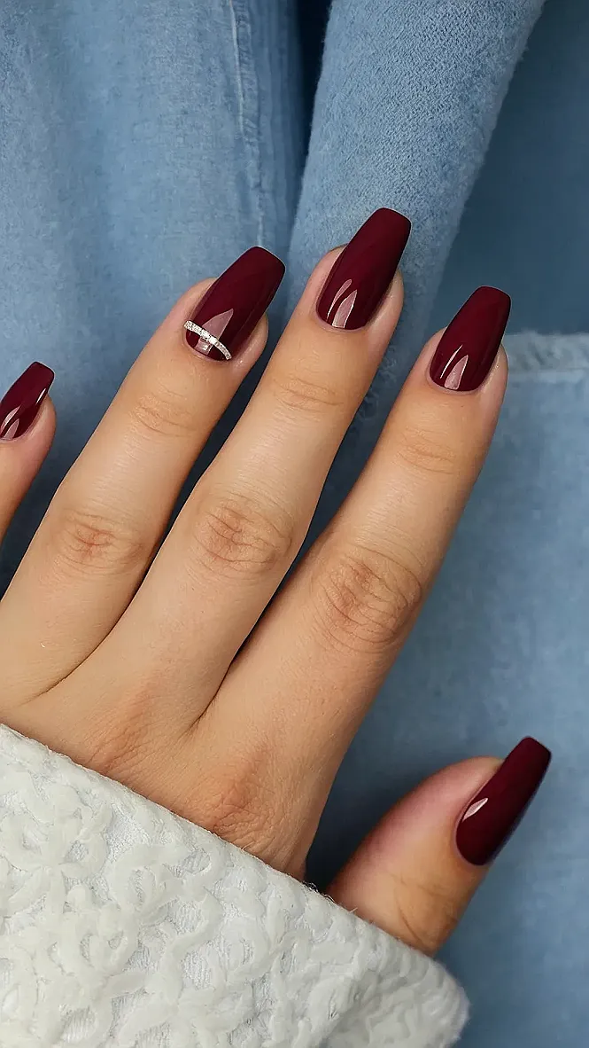 Winter Nails 2024: Sparkle Like a Snowflake!