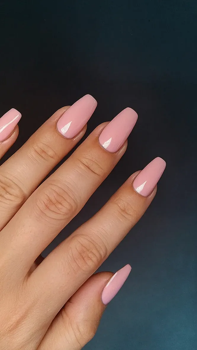Pink Fall Bliss:  Cozy Nail Style