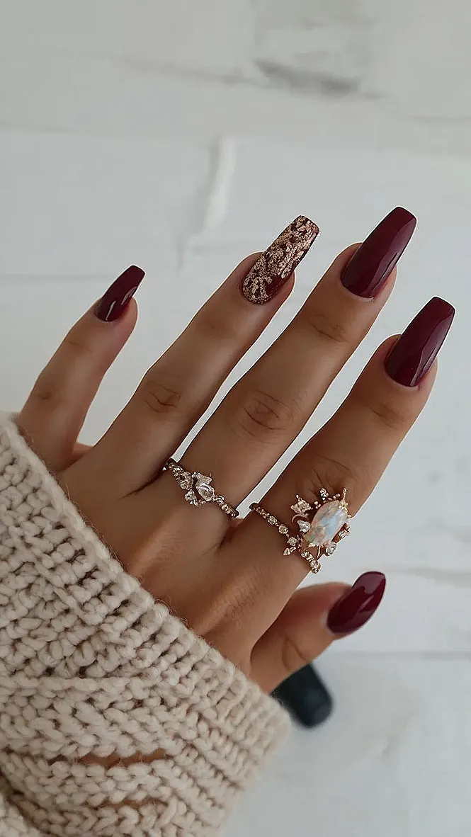 Chic & Sparkly: Nails & Rings