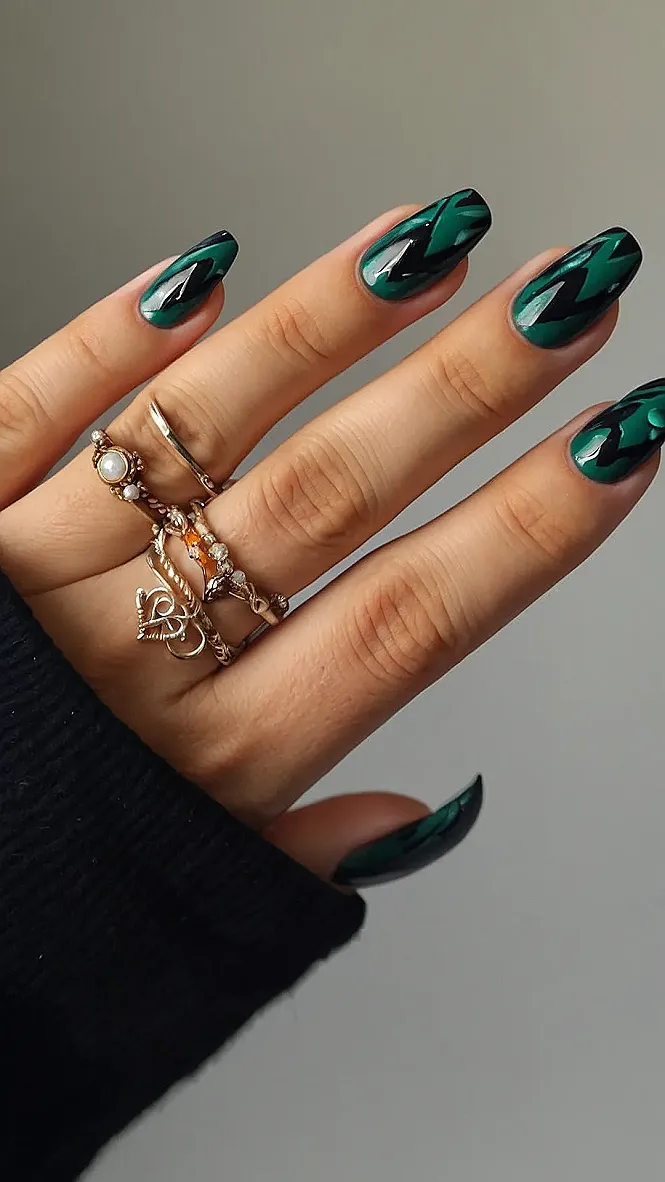 Envy-Inducing Mani