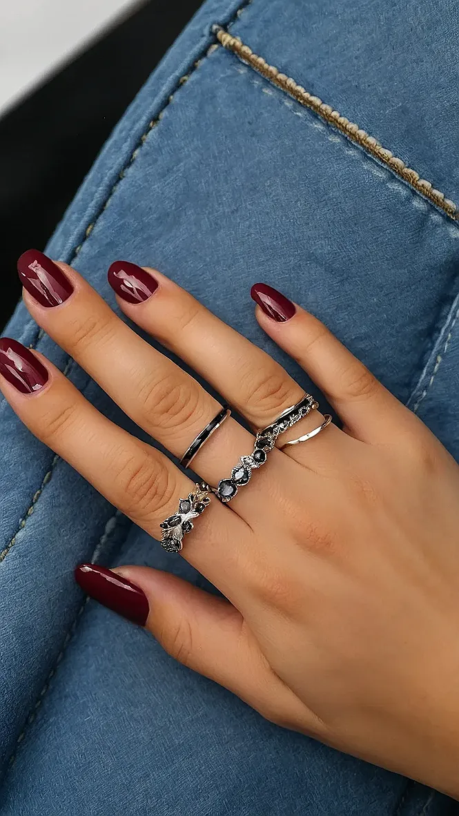 Sparkly Chic: Nails & Jewels