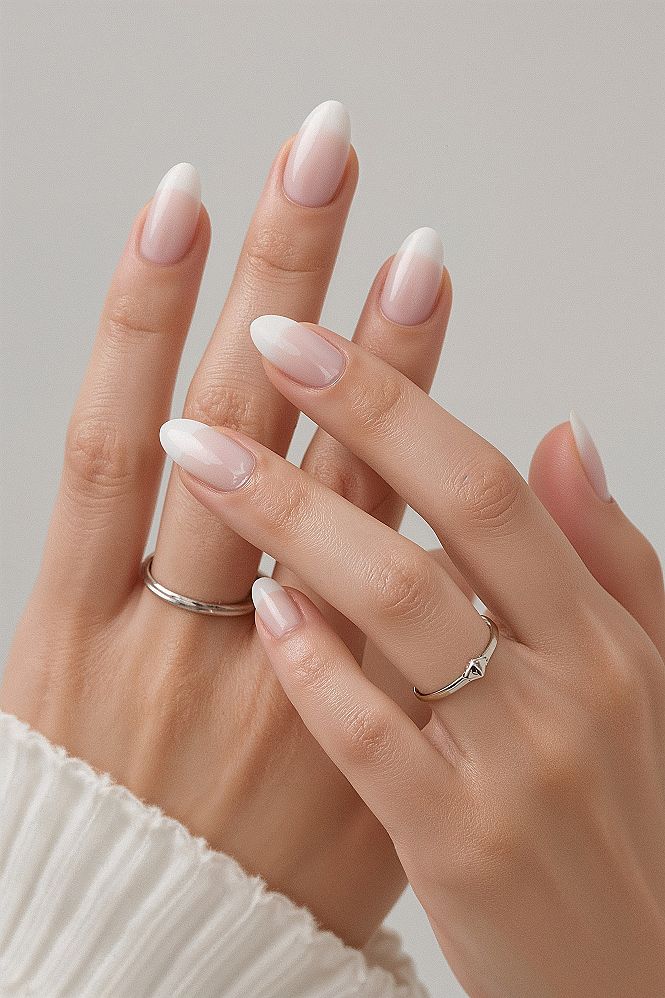Chic Nude Ombré Nails: Elegant & Subtle Beauty