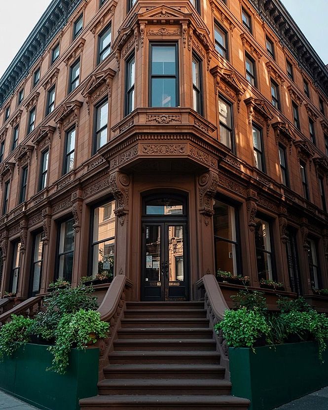 Stunning Brownstone NYC: Old Money Houses & Timeless Architecture